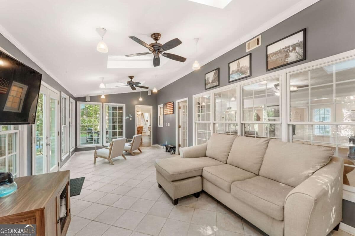 5 bedroom, 2.5 bathroom, 3,006 sq ft single family residence for sale at 4961 Thornwood Trace, Acworth, GA 30102 — photo 7