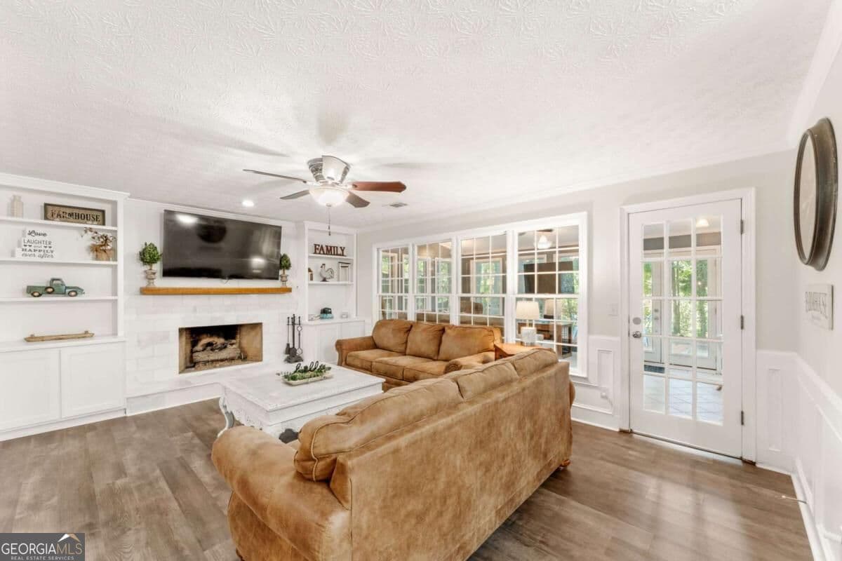 5 bedroom, 2.5 bathroom, 3,006 sq ft single family residence for sale at 4961 Thornwood Trace, Acworth, GA 30102 — photo 5
