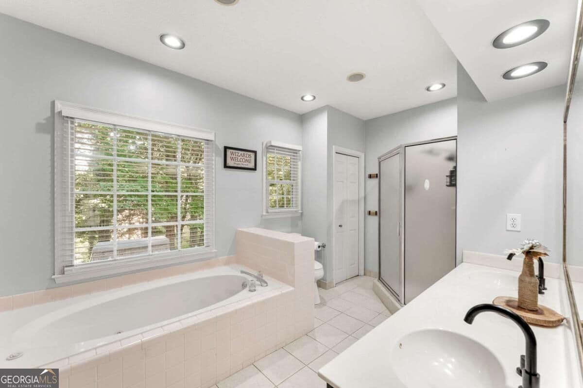 5 bedroom, 2.5 bathroom, 3,006 sq ft single family residence for sale at 4961 Thornwood Trace, Acworth, GA 30102 — photo 9