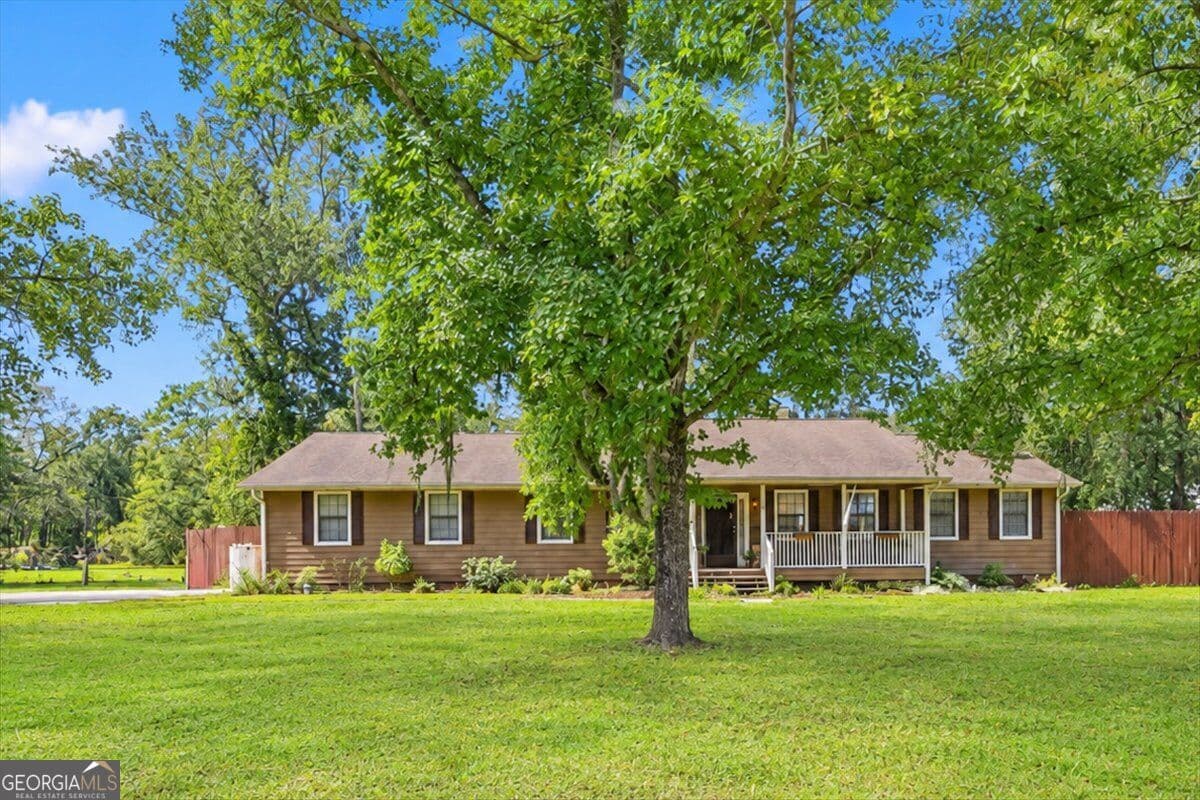 3 bedroom, 2.5 bathroom, 2,014 sq ft single family residence for sale at 1922 Scrubby Bluff Road, Kingsland, GA 31548 — photo 2