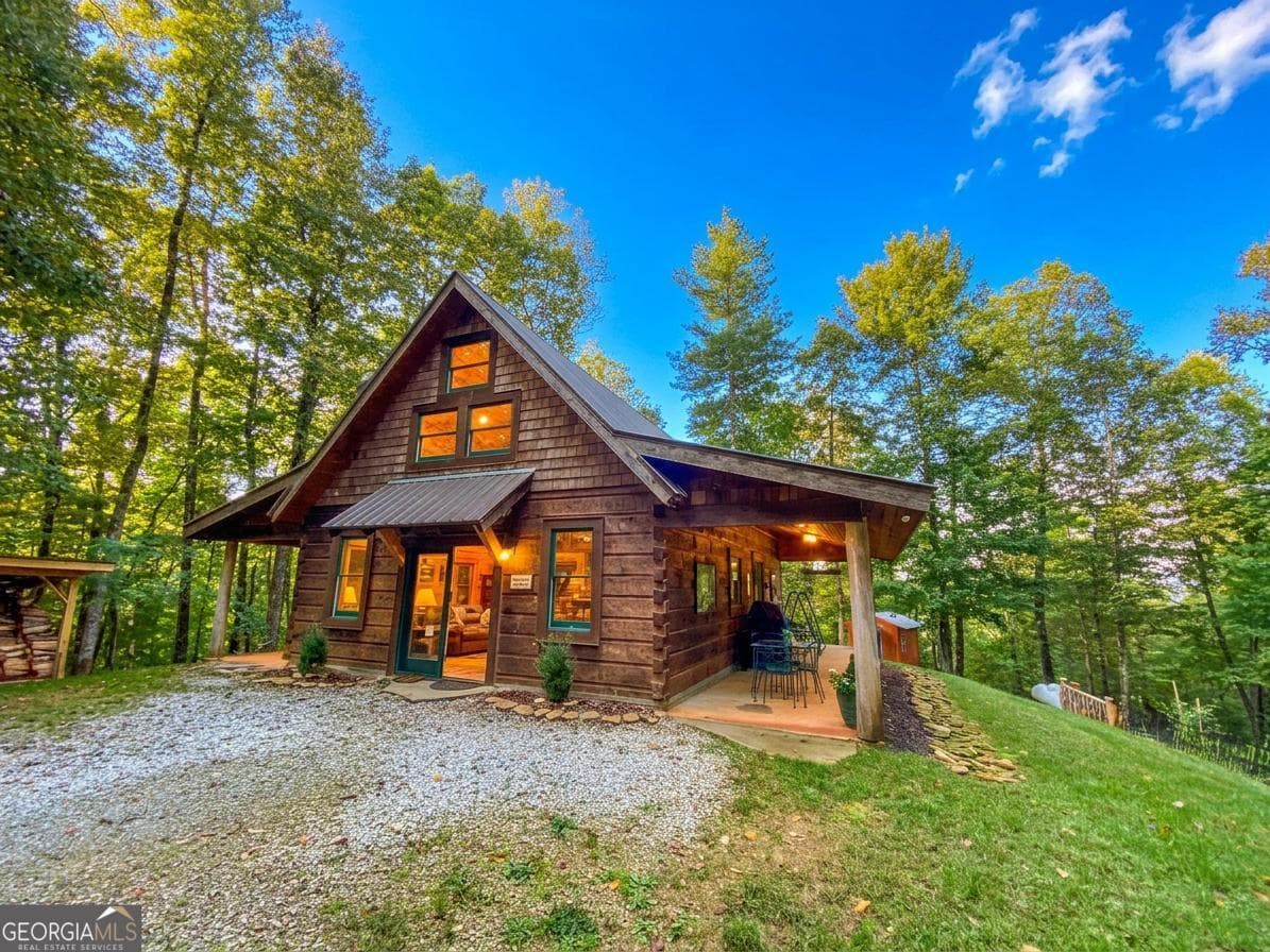 2 bedroom, 2 bathroom, 1,110 sq ft cabin,single family residence for sale at 513 Coleman Heights, Rabun Gap, GA 30568 — photo 4