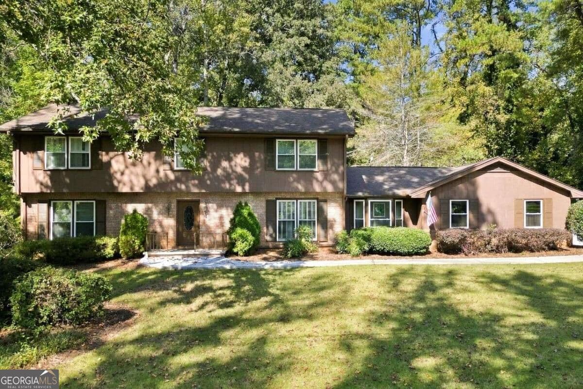 5 bedroom, 3 bathroom, 2,536 sq ft single family residence for sale at 1130 Vermillion Lane, Marietta, GA 30060 — photo 2