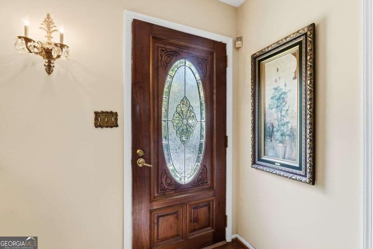 5 bedroom, 3 bathroom, 2,536 sq ft single family residence for sale at 1130 Vermillion Lane, Marietta, GA 30060 — photo 3