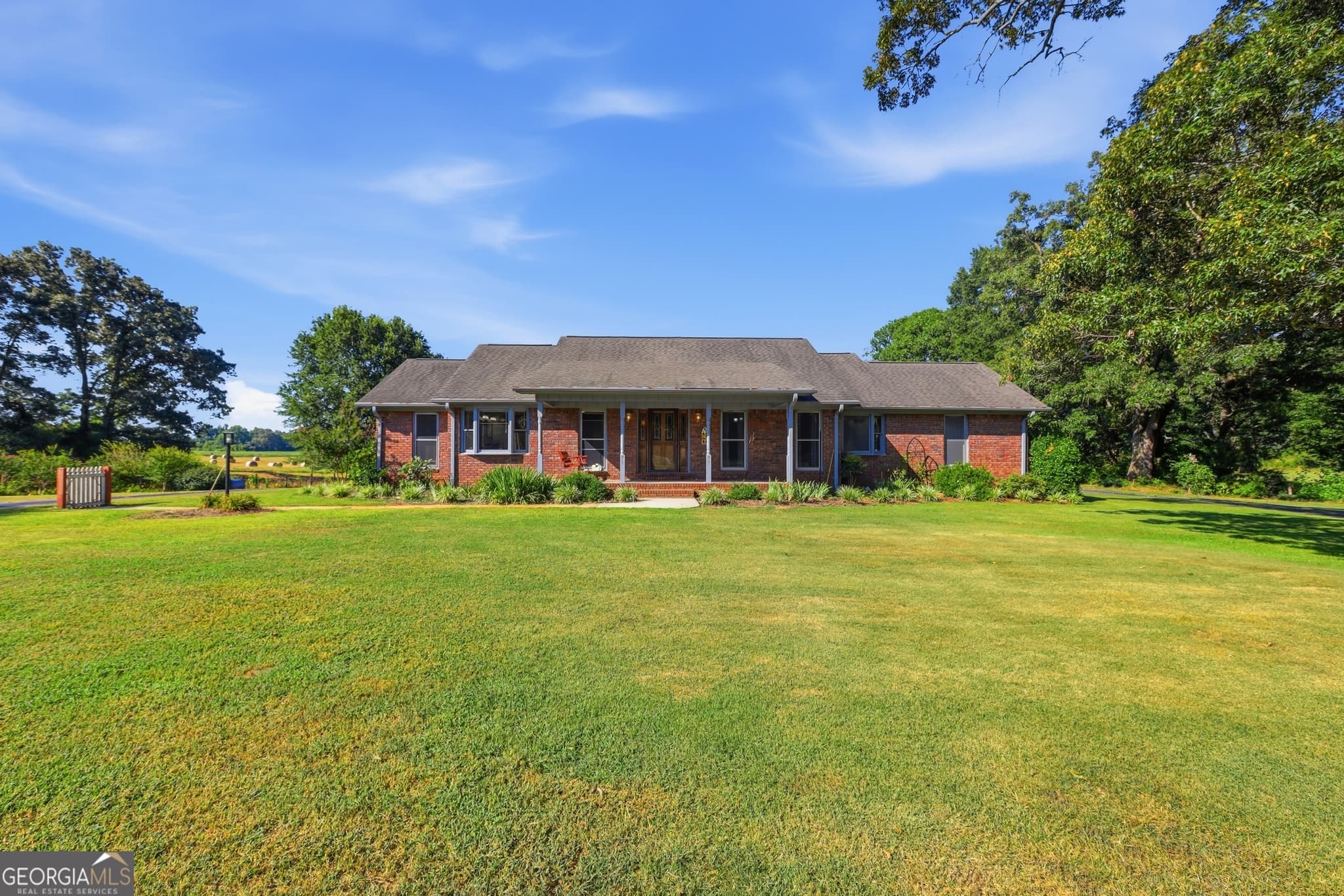 2 bedroom, 3 bathroom, 2,425 sq ft single family residence sold at 71 Poole Circle, Carnesville, GA 30521