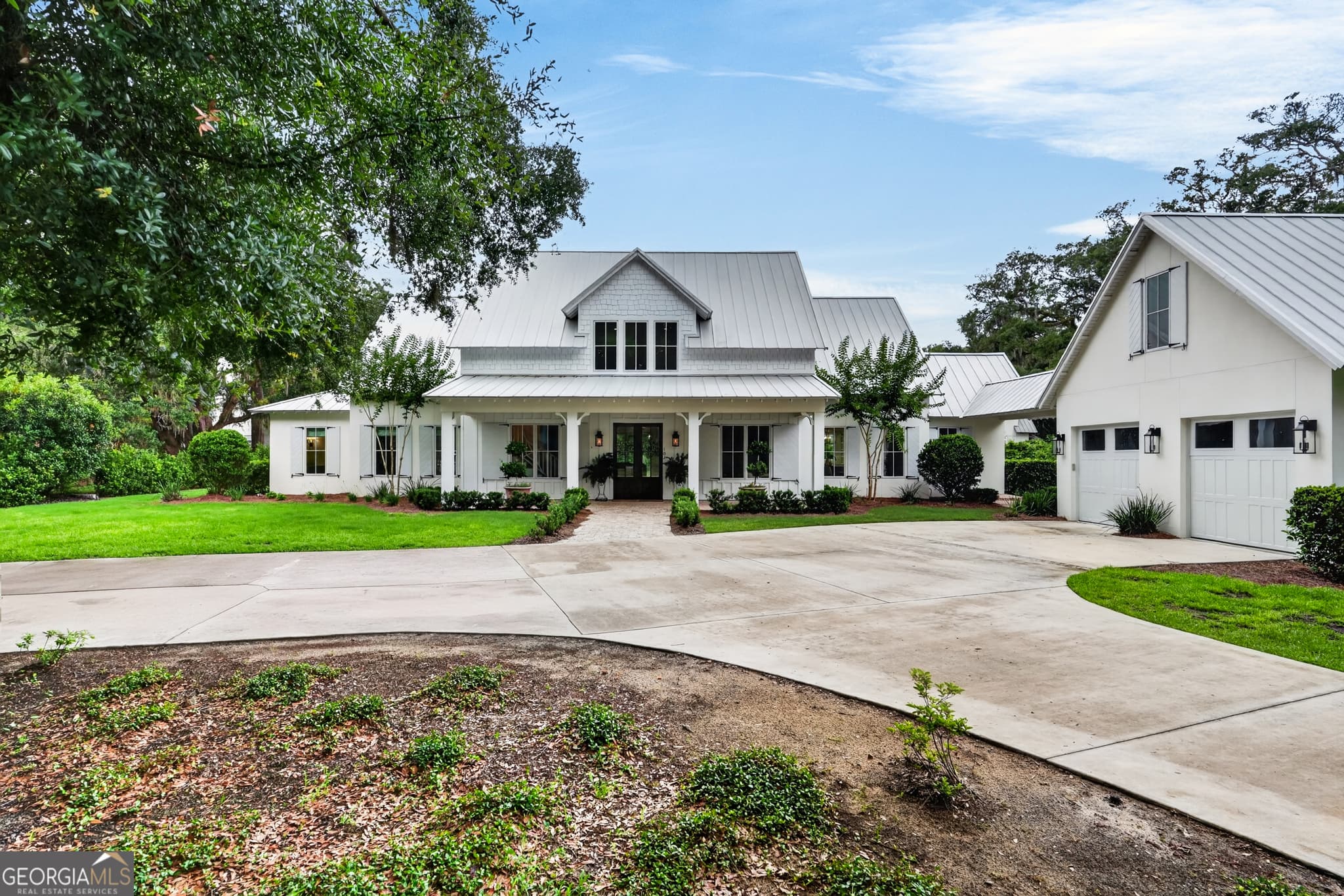 4 bedroom, 4.5 bathroom, 3,935 sq ft single family residence sold at 102 Adams Drive, St. Simons, GA 31522