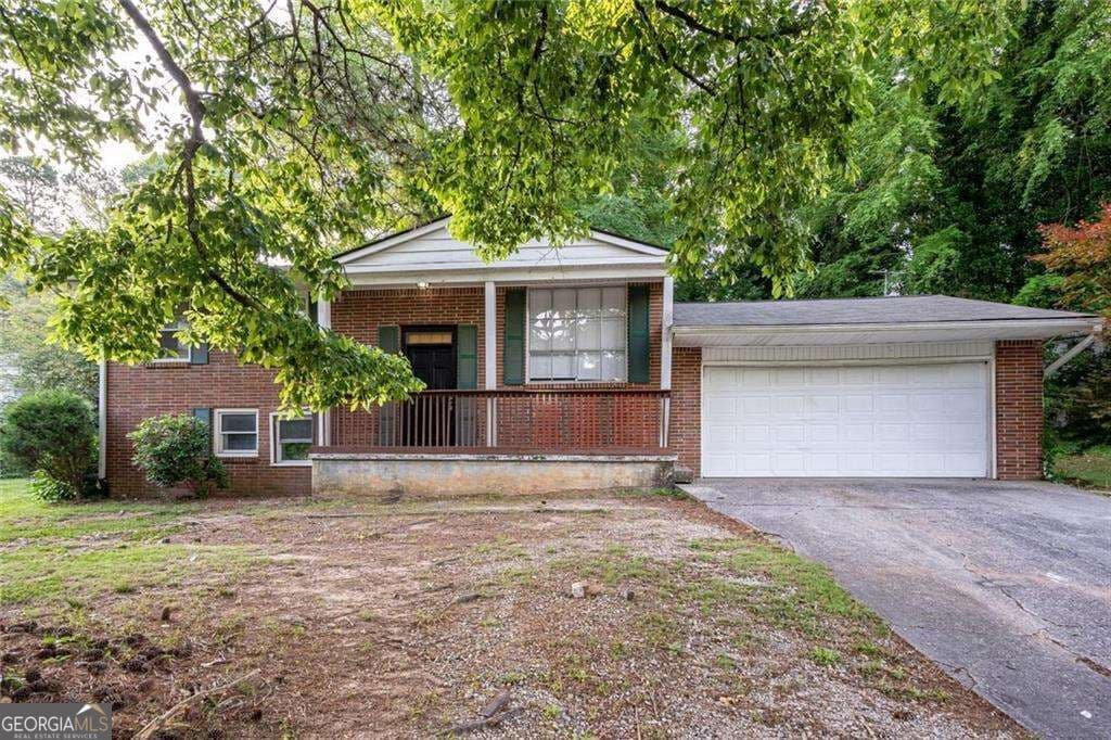 multi family for sale at 367 Camelot Parkway, Jonesboro, GA 30236 — photo 1 of 12