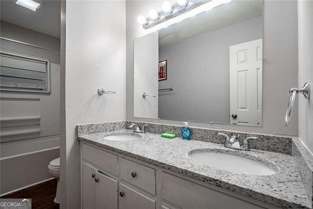 multi family for sale at 367 Camelot Parkway, Jonesboro, GA 30236 — photo 9