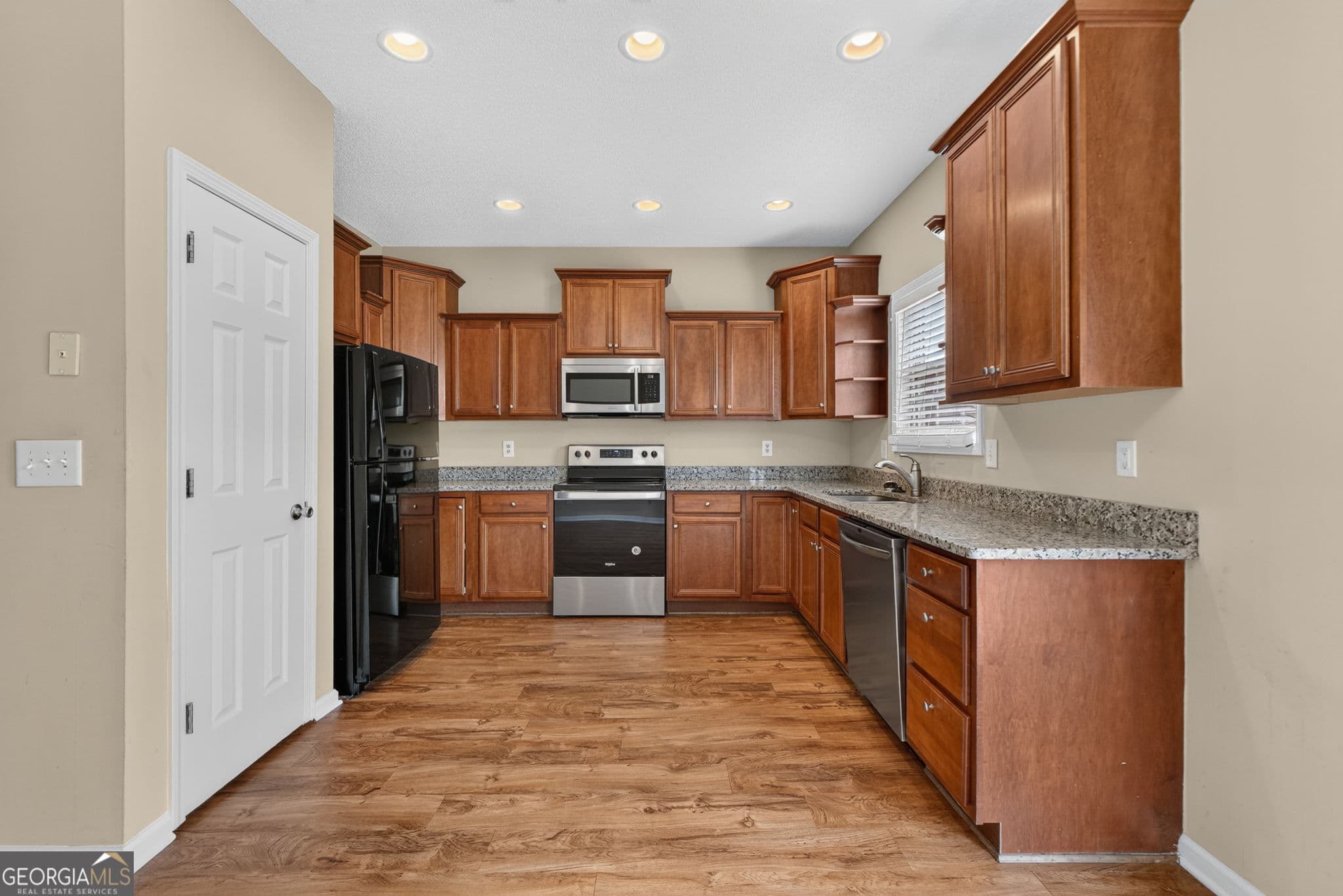 4 bedroom, 3.5 bathroom, 2,538 sq ft townhouse for sale at 6345 Olmadison Place, South Fulton, GA 30349 — photo 9