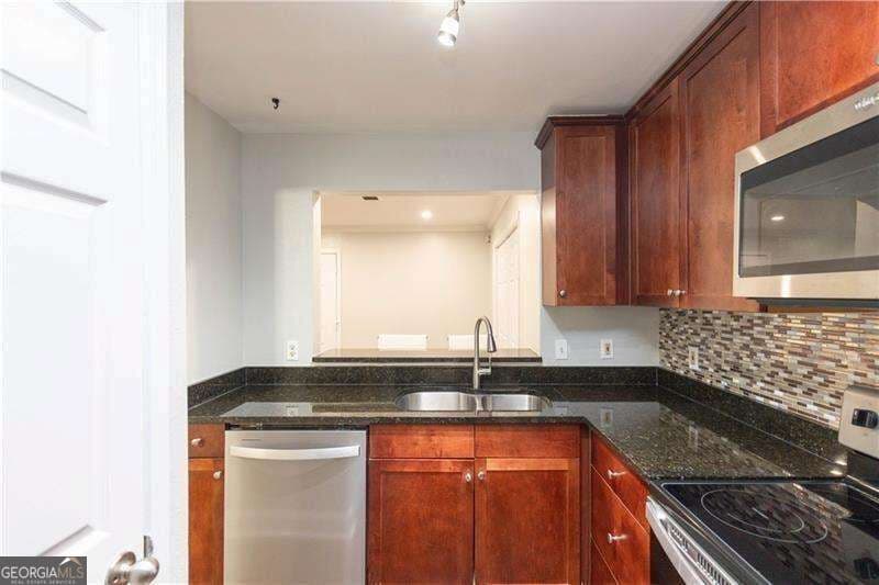 2 bedroom, 2 bathroom, 949 sq ft apartment for rent at 2657 Lenox Road P216, Atlanta, GA 30324 for $1,850 a month — photo 7