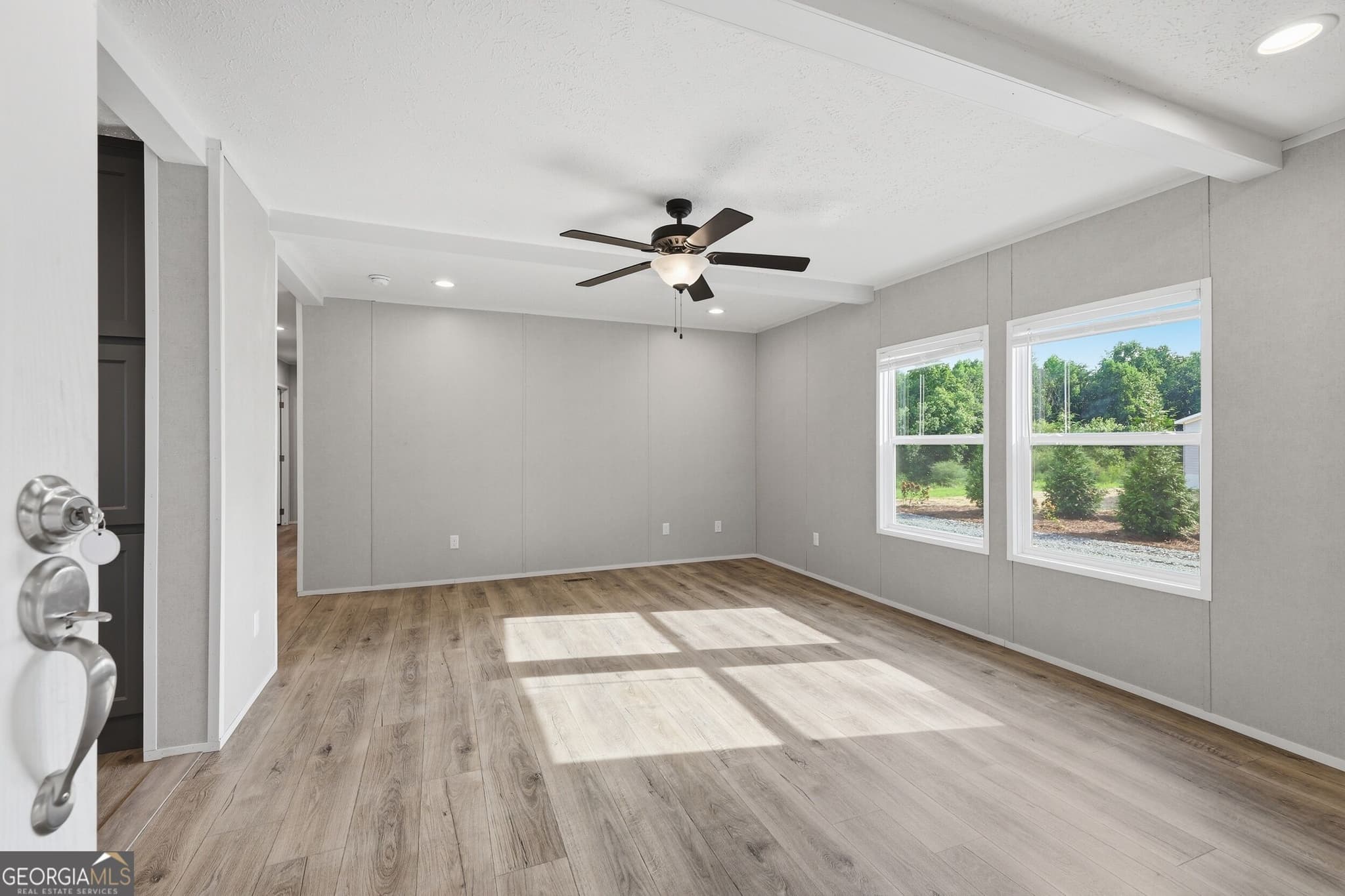 3 bedroom, 2 bathroom, 1,568 sq ft manufactured home,single family residence for sale at 915 Smith Loop Road, Demorest, GA 30535 — photo 3