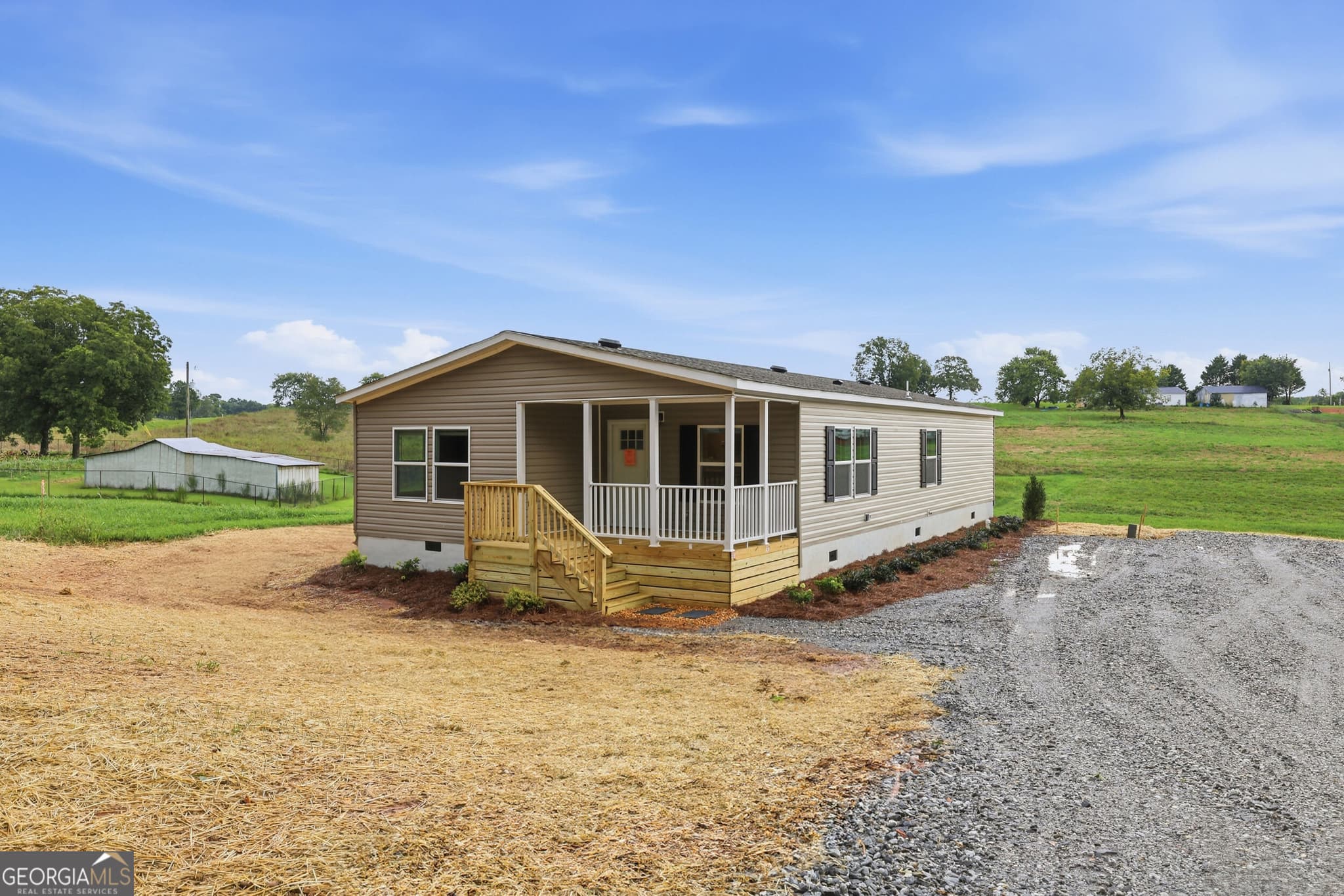 3 bedroom, 2 bathroom, 1,568 sq ft manufactured home,single family residence for sale at 915 Smith Loop Road, Demorest, GA 30535 — photo 1 of 36