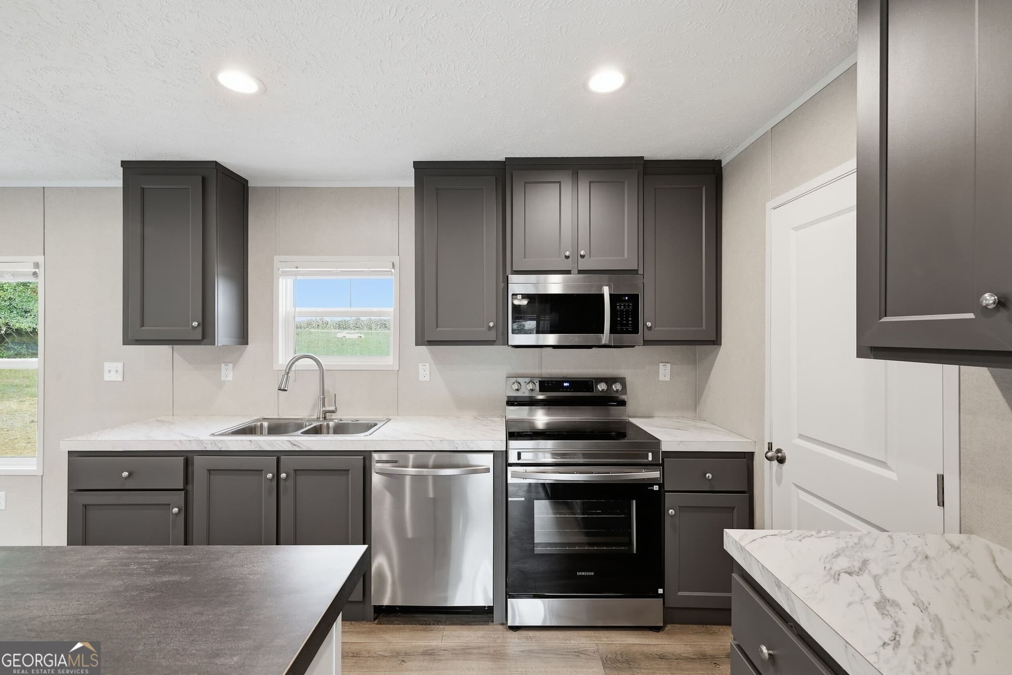 3 bedroom, 2 bathroom, 1,568 sq ft manufactured home,single family residence for sale at 915 Smith Loop Road, Demorest, GA 30535 — photo 9