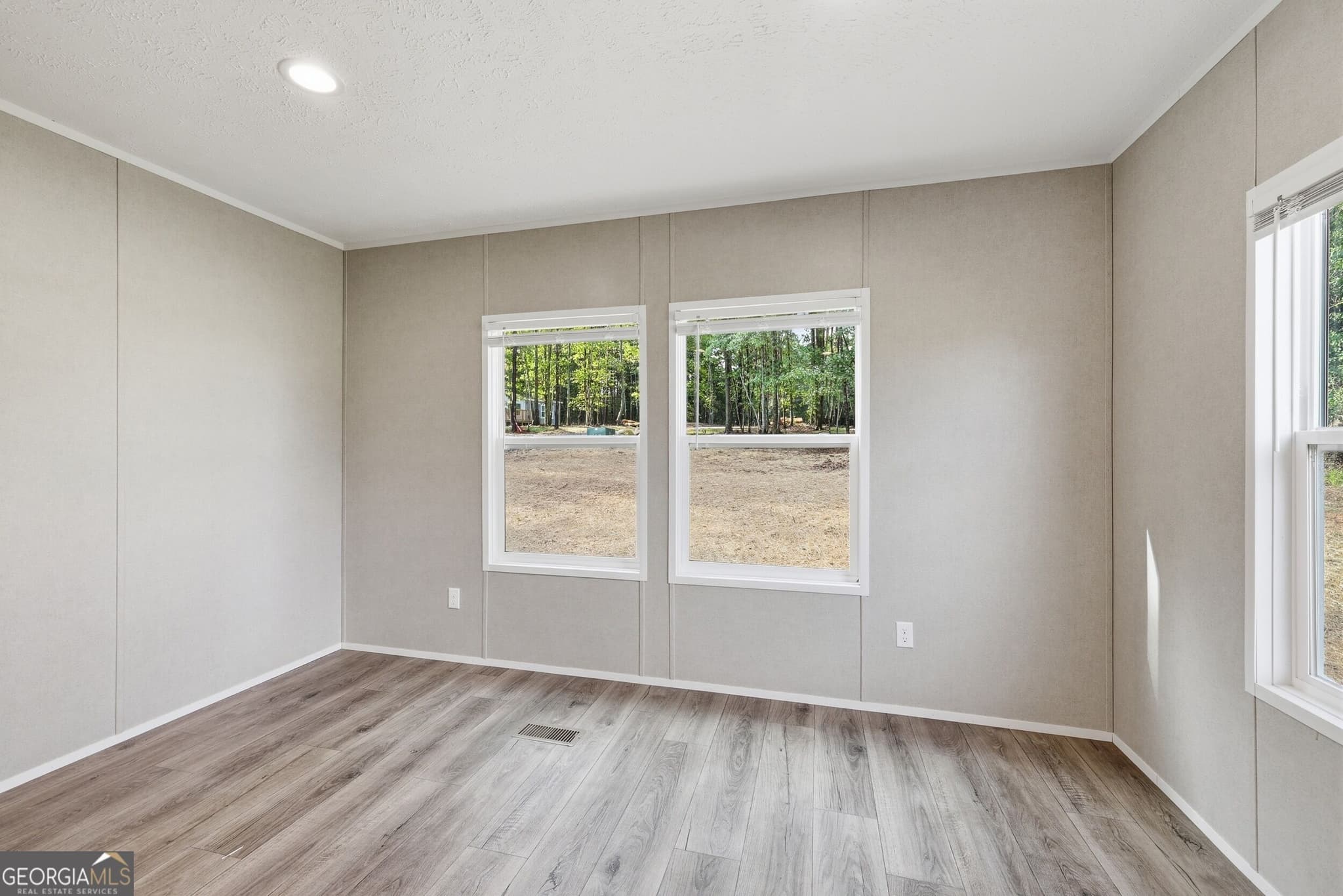 3 bedroom, 2 bathroom, 1,568 sq ft manufactured home,single family residence for sale at 915 Smith Loop Road, Demorest, GA 30535 — photo 10