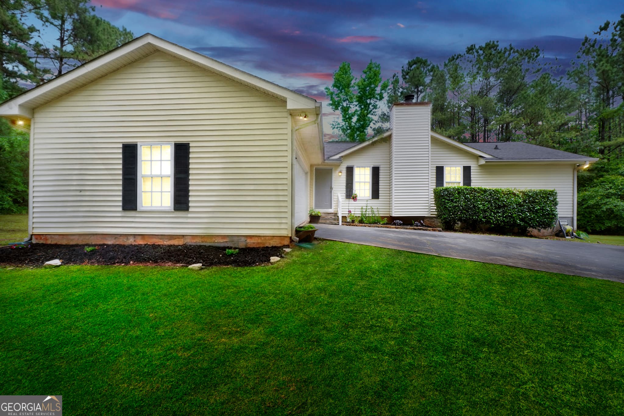 3 bedroom, 2 bathroom, 1,599 sq ft single family residence sold at 681 Locust Road, Locust Grove, GA 30248