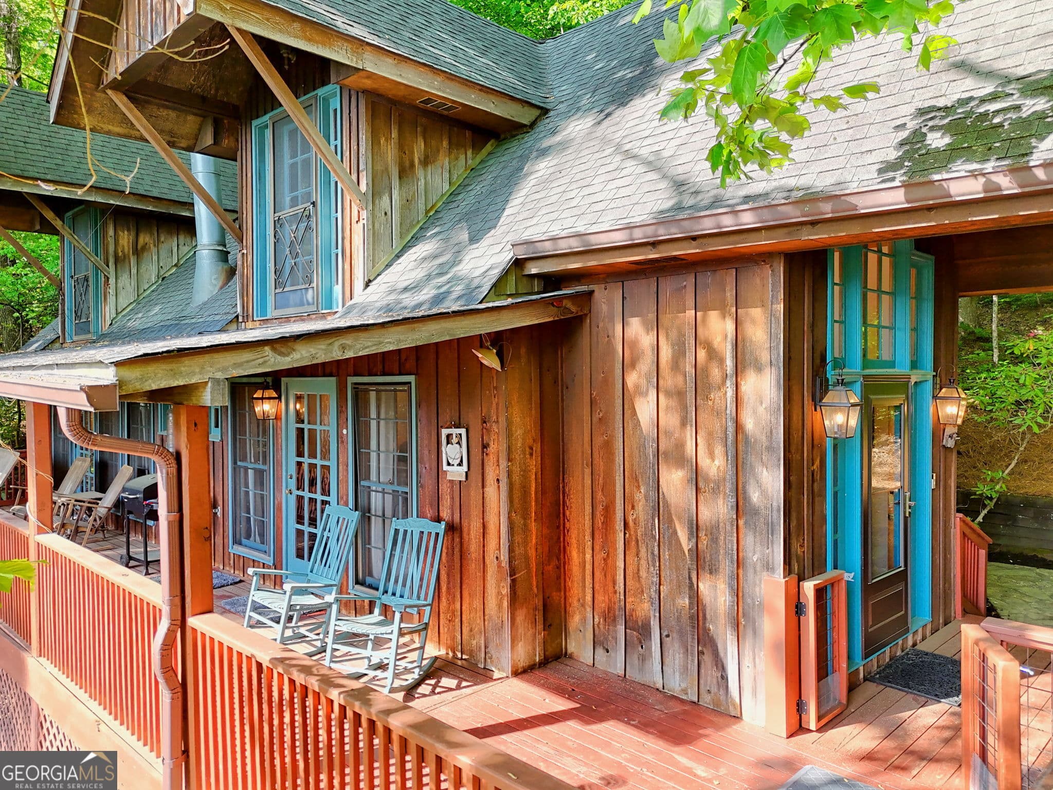 2 bedroom, 2.5 bathroom, 1,746 sq ft cabin,single family residence under contract at 44 Laquinta Lane, Dillard, GA 30537 — photo 5