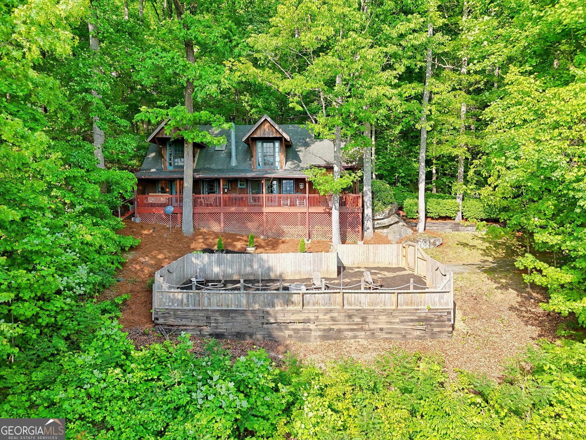 2 bedroom, 2.5 bathroom, 1,746 sq ft cabin,single family residence under contract at 44 Laquinta Lane, Dillard, GA 30537 — photo 4