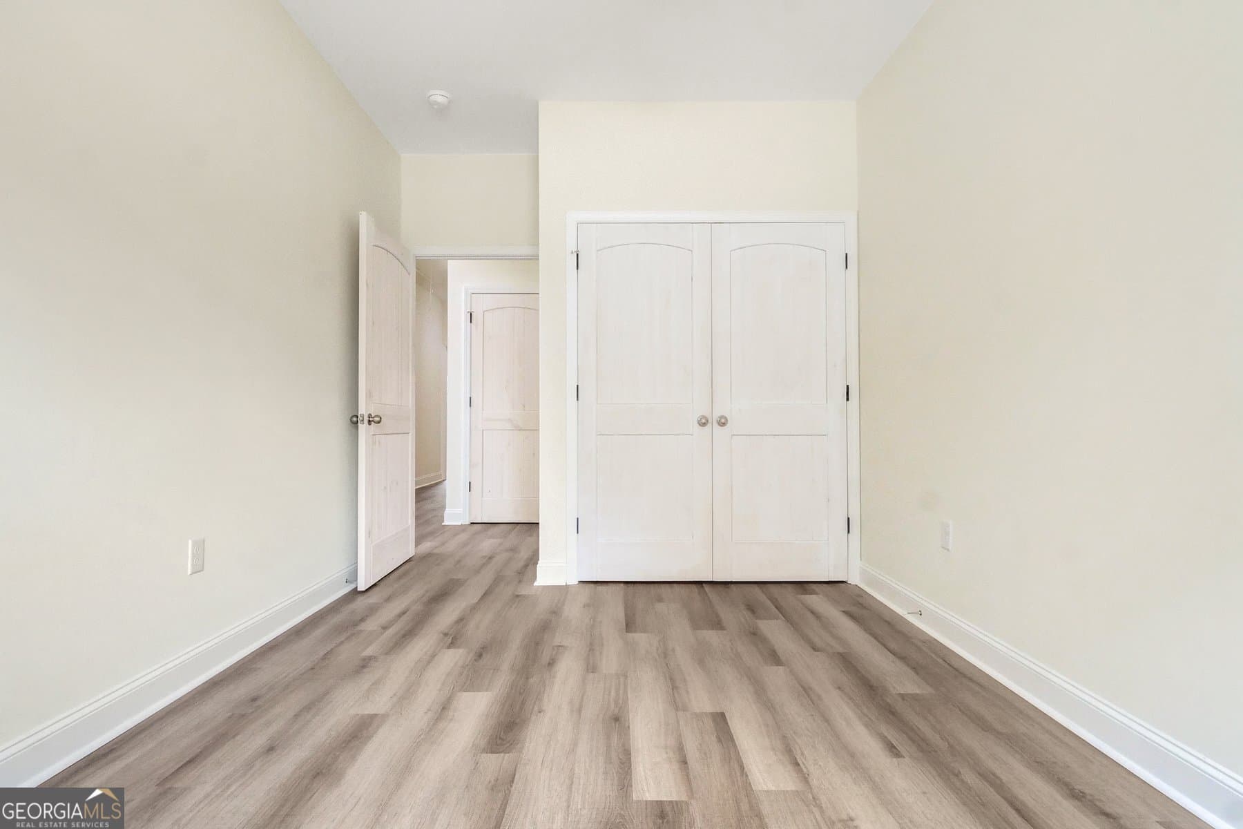 6 bedroom, 4 bathroom, 2,392 sq ft mixed use under contract at 728 Talmadge Road LOT 5, Allenhurst, GA 31301 — photo 8