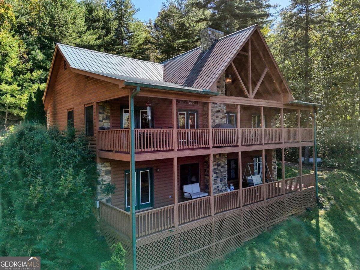 4 bedroom, 3 bathroom, 2,088 sq ft cabin,single family residence for sale at 5702 Valley View Drive, Hiawassee, GA 30546 — photo 8