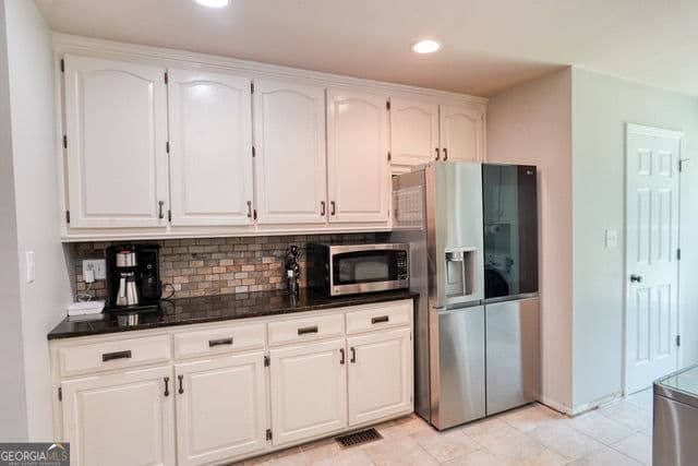 3 bedroom, 2.5 bathroom, 2,530 sq ft single family residence for rent at 335 Butterfield Lane, Fayetteville, GA 30214 for $4,000 a month — photo 8