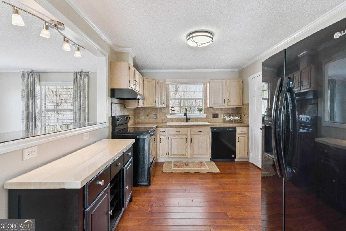 3 bedroom, 2 bathroom, 1,505 sq ft single family residence for sale at 232 Georgia Street, St. Simons, GA 31522 — photo 9