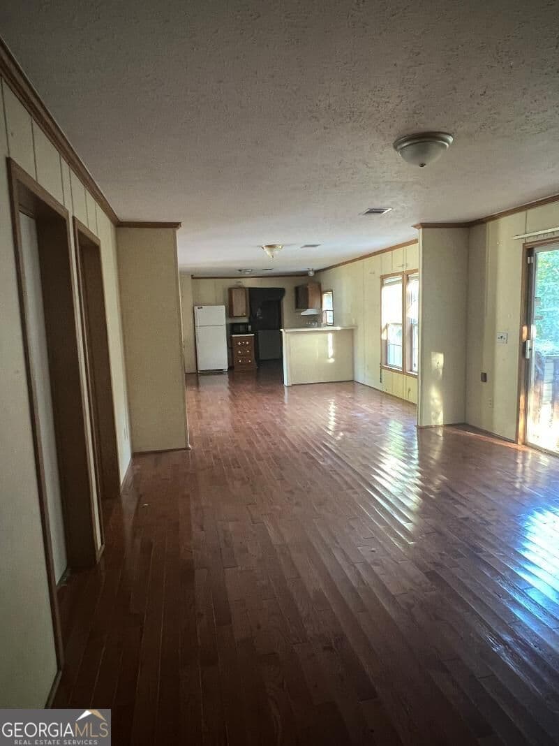 5 bedroom, 2 bathroom manufactured home,single family residence for sale at 121 N Shady Rest Court, Milledgeville, GA 31061 — photo 3