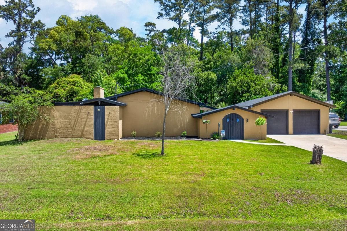 4 bedroom, 2 bathroom, 1,980 sq ft single family residence sold at 438 Hunt Drive, Savannah, GA 31406