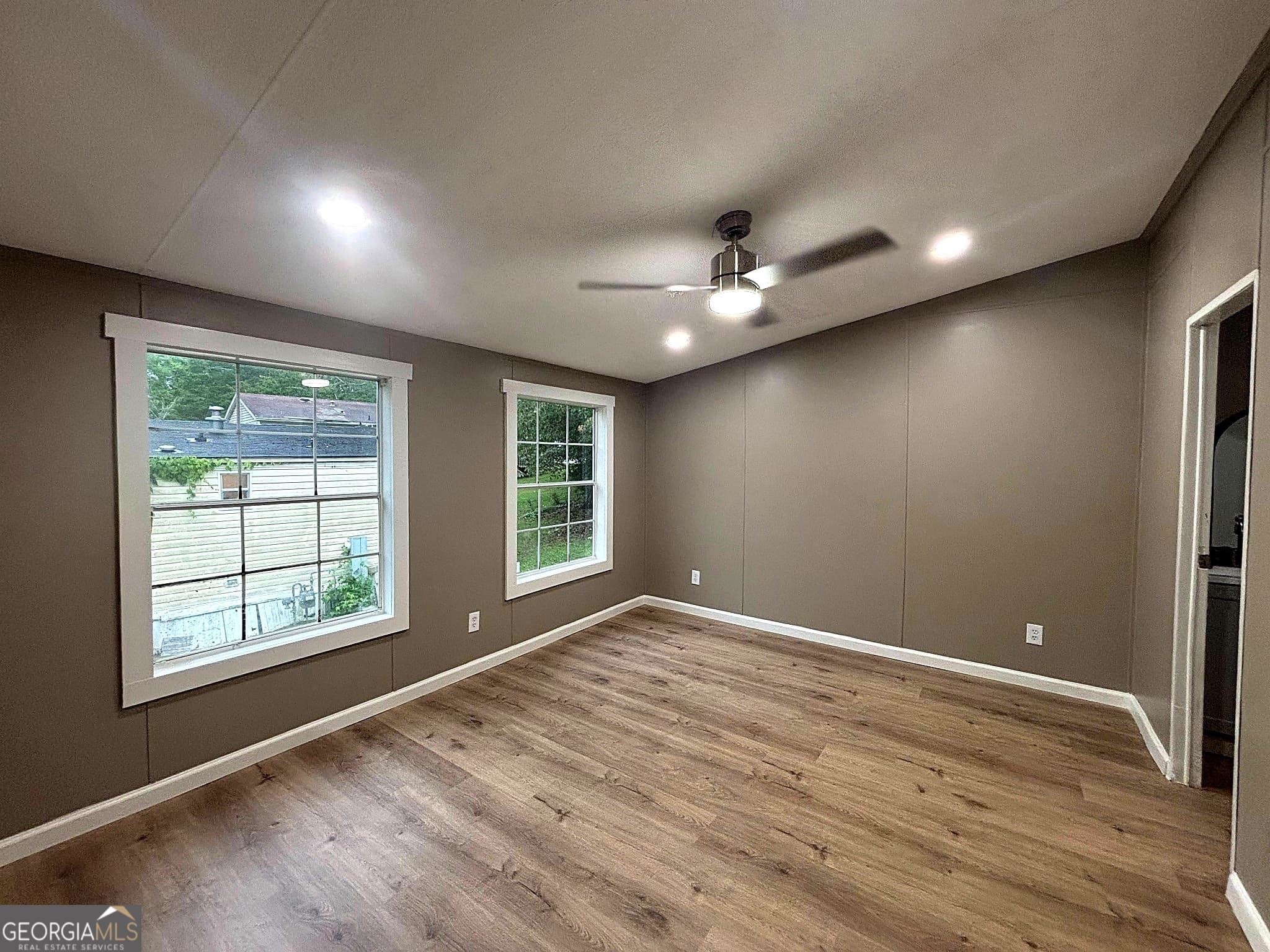 3 bedroom, 2 bathroom, 1,650 sq ft manufactured home,single family residence for sale at 225 Stratford Drive, Hampton, GA 30228 — photo 10