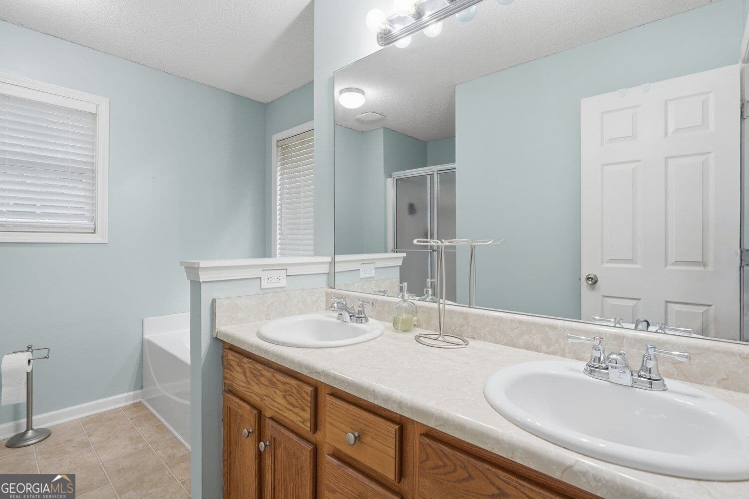 3 bedroom, 2 bathroom, 2,354 sq ft single family residence for sale at 241 Delane Drive, Dallas, GA 30157 — photo 8