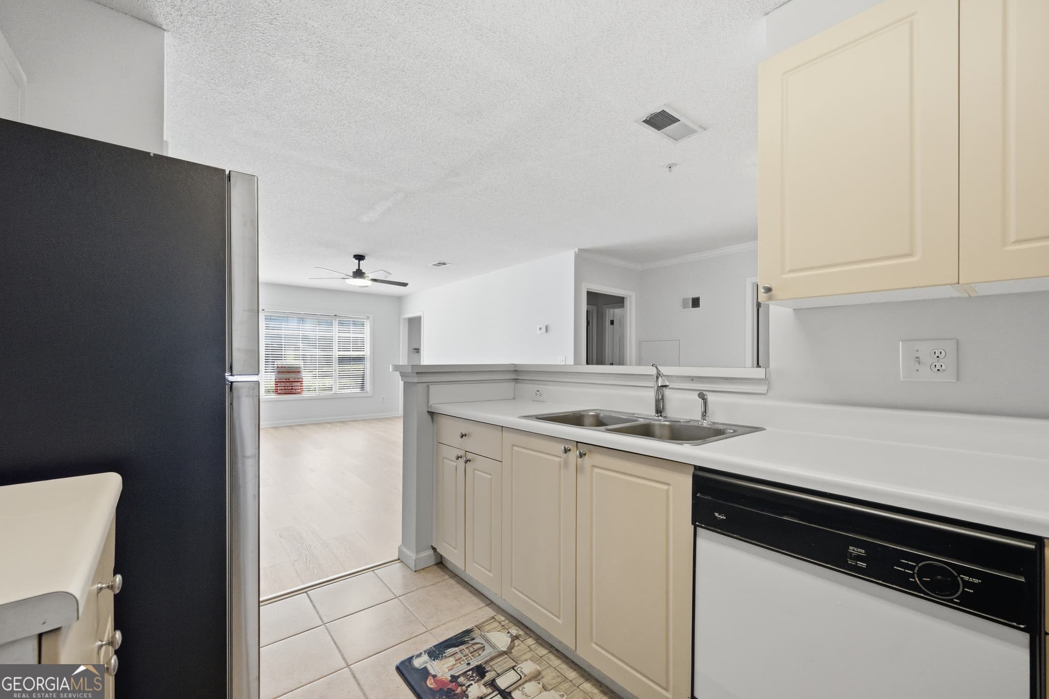 2 bedroom, 2 bathroom, 1,293 sq ft condominium for sale at 812 Vinings Forest Lane, Smyrna, GA 30080 — photo 7
