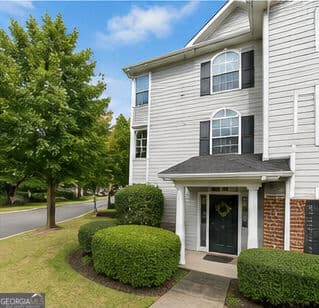 2 bedroom, 2 bathroom, 1,293 sq ft condominium for sale at 812 Vinings Forest Lane, Smyrna, GA 30080