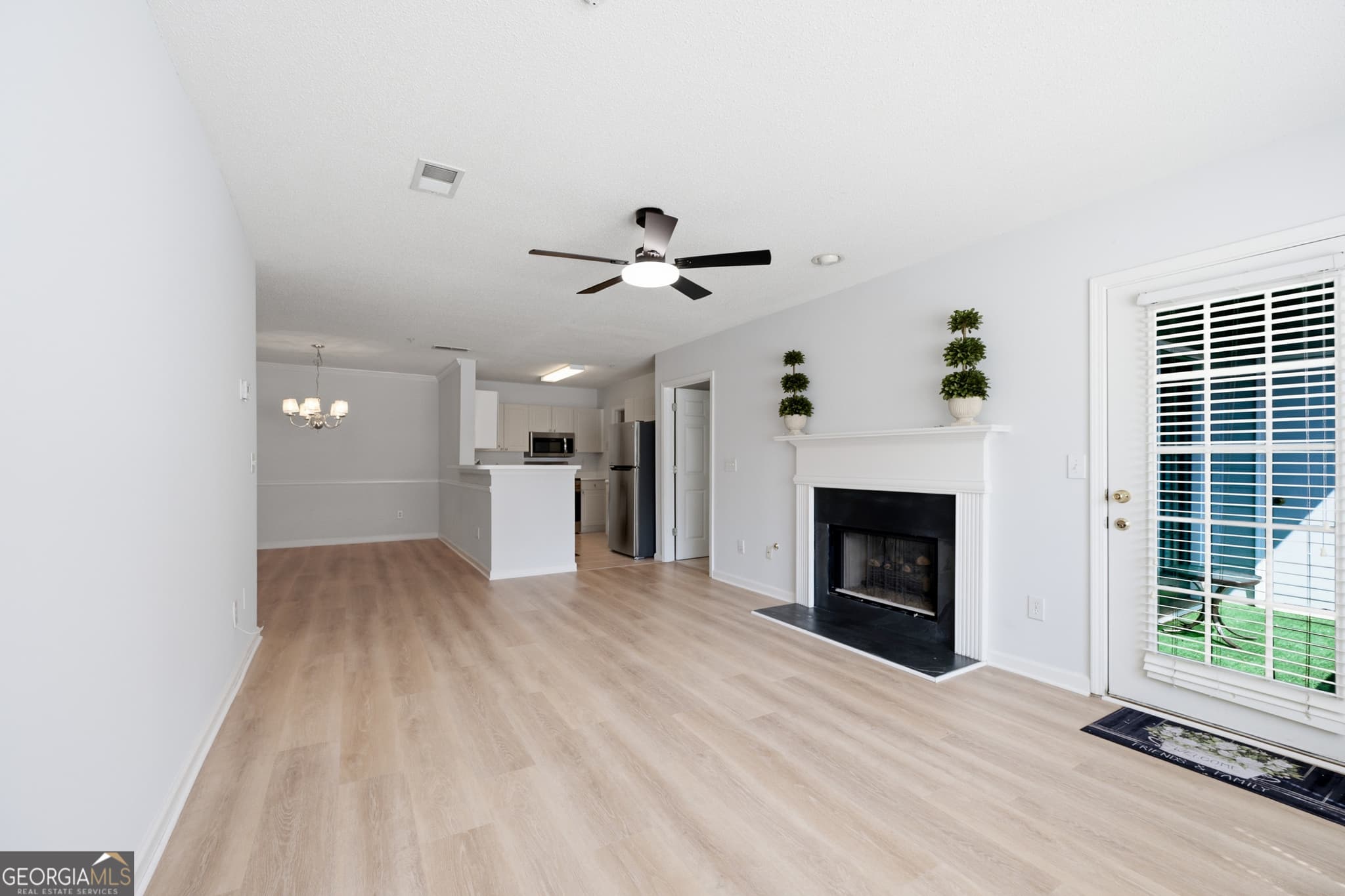 2 bedroom, 2 bathroom, 1,293 sq ft condominium for sale at 812 Vinings Forest Lane, Smyrna, GA 30080 — photo 10