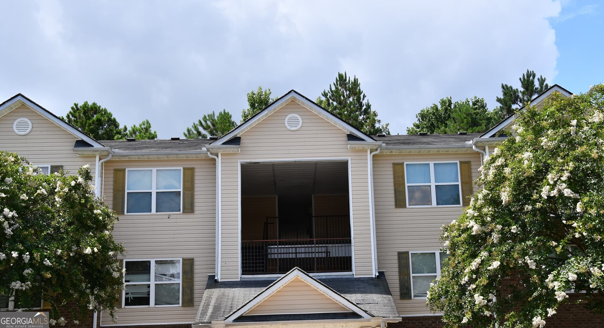 3 bedroom, 2 bathroom, 1,292 sq ft condominium for rent at 9301 Waldrop Place, Decatur, GA 30034 for $1,500 a month — photo 1 of 31