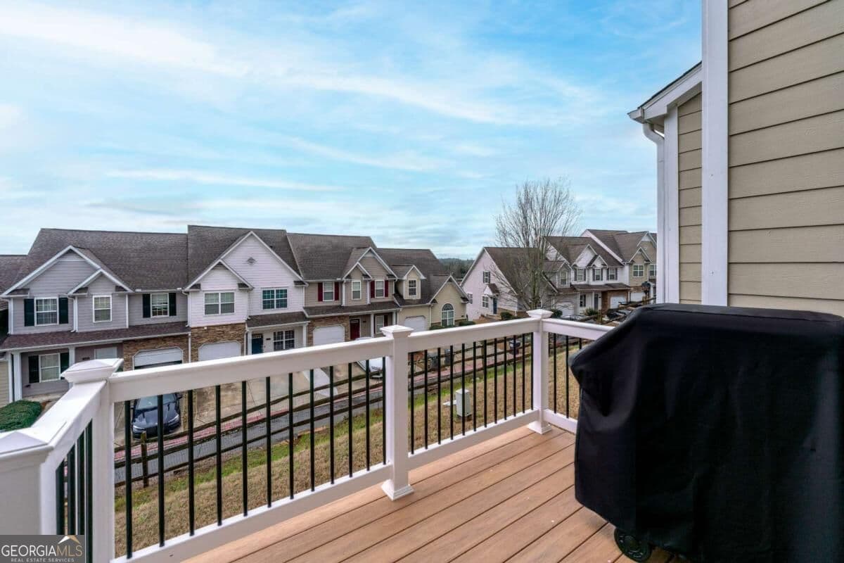 2 bedroom, 2.5 bathroom, 1,626 sq ft condominium for sale at 2040 Hoods Fort Circle 18, Kennesaw, GA 30144 — photo 4