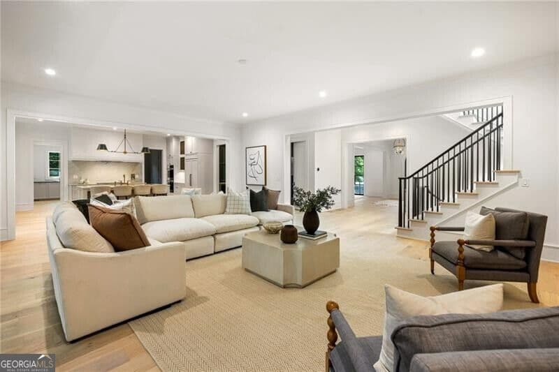 6 bedroom, 6.5 bathroom, 7,228 sq ft single family residence for sale at 1347 W Wesley Road, Atlanta, GA 30327 — photo 7