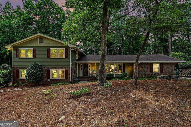 4 bedroom, 3 bathroom, 2,820 sq ft single family residence sold at 4106 Nancy Creek Way, Atlanta, GA 30319