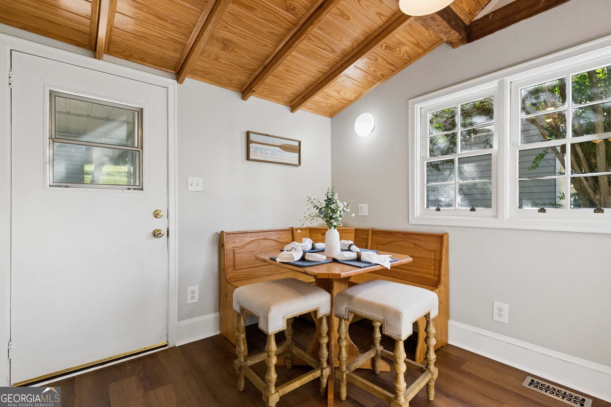 2 bedroom, 1 bathroom, 1,065 sq ft single family residence for sale at 2483 Lakeshore Drive, Conyers, GA 30012 — photo 9