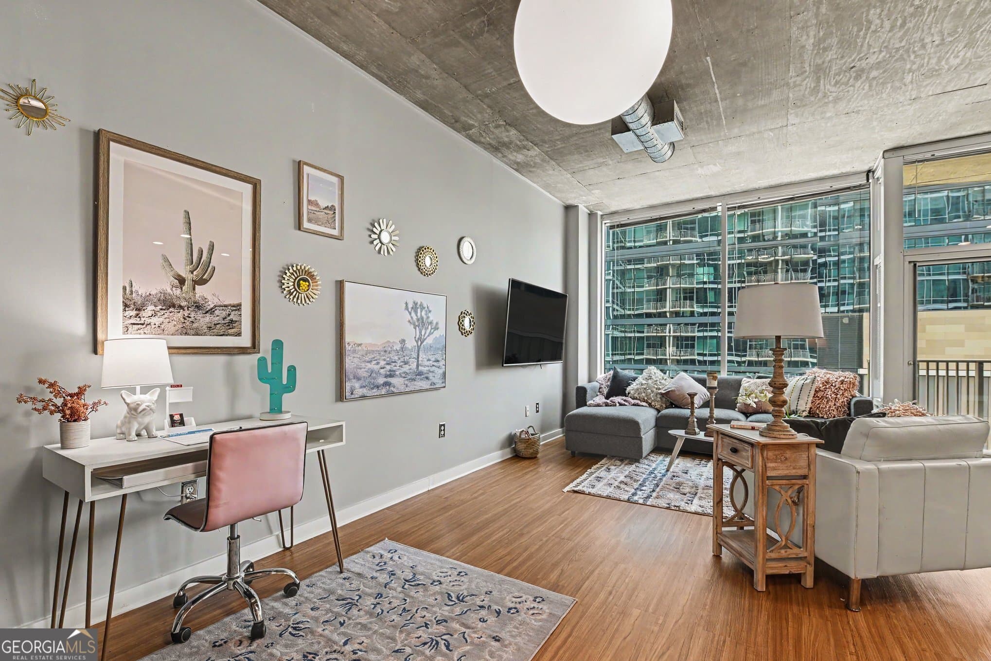 1 bedroom, 1 bathroom, 754 sq ft condominium for sale at 923 Peachtree Street 825, Atlanta, GA 30309 — photo 4