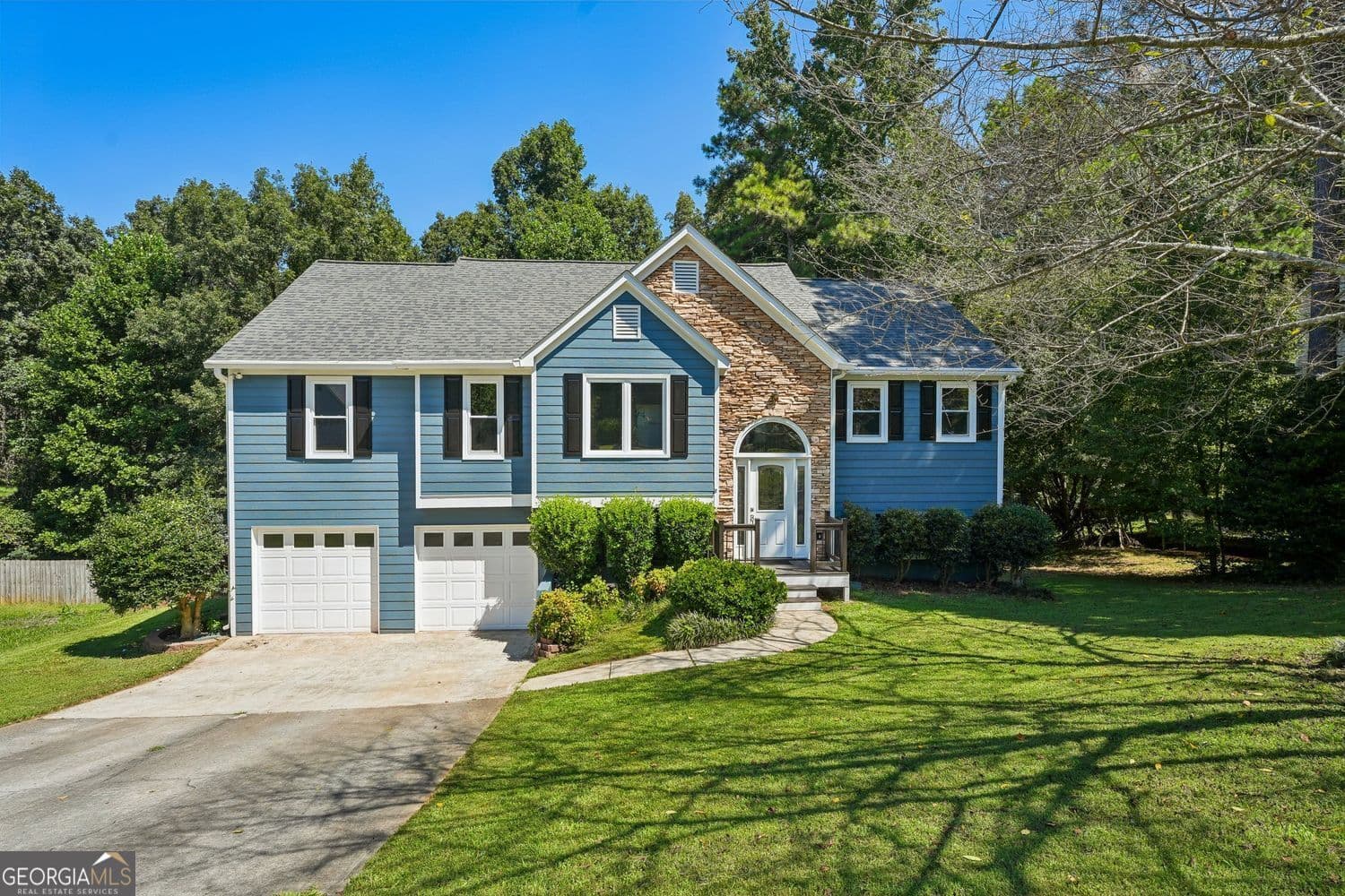 4 bedroom, 3 bathroom, 2,445 sq ft single family residence for sale at 270 Wentworth Drive, Canton, GA 30114 — photo 1 of 61