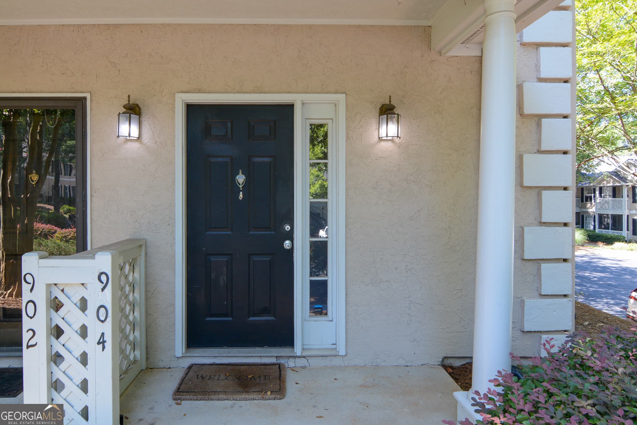 2 bedroom, 2 bathroom, 1,302 sq ft single family residence for sale at 904 Peachtree Forest Terrace, Peachtree Corners, GA 30092 — photo 2