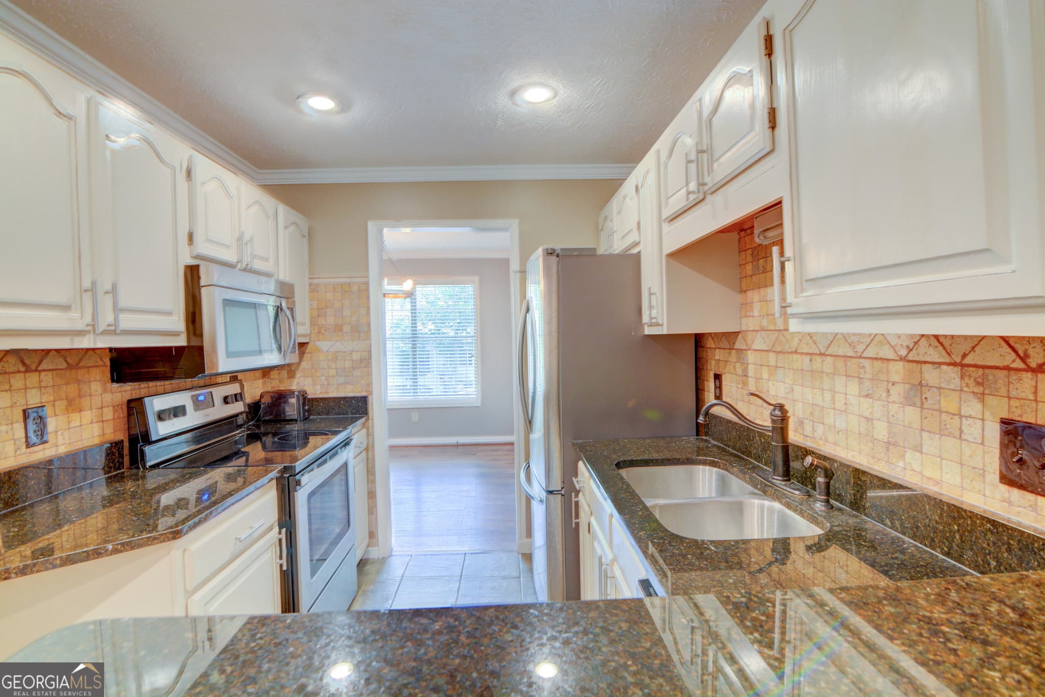 2 bedroom, 2 bathroom, 1,302 sq ft single family residence for sale at 904 Peachtree Forest Terrace, Peachtree Corners, GA 30092 — photo 10