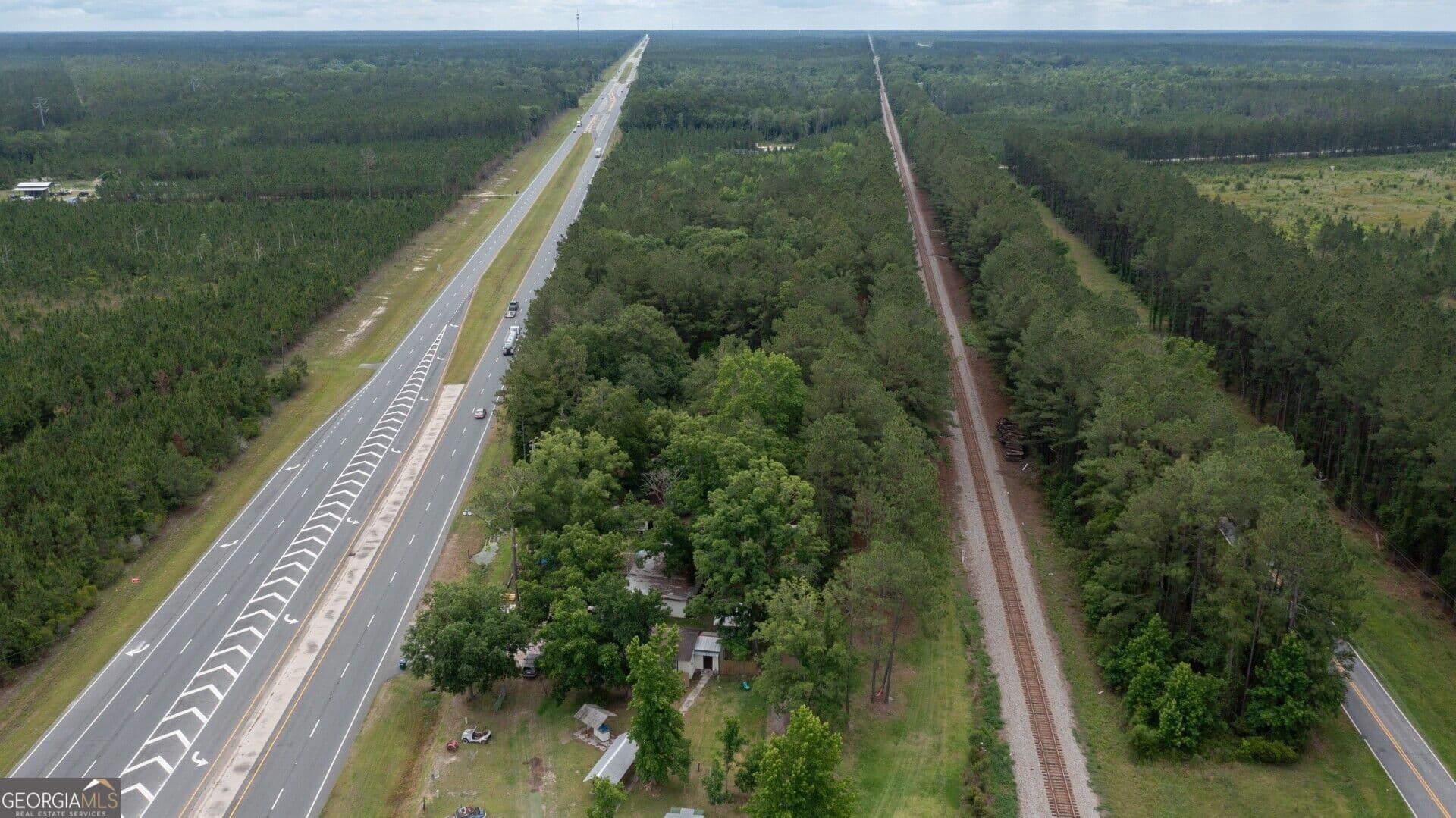 2 bedroom, 1 bathroom, 900 sq ft single family residence for sale at 5507 Highway 1 Highway LOT 1,2 & 3, Folkston, GA 31537 — photo 2