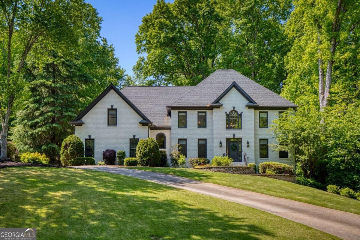 7 bedroom, 5 bathroom, 6,287 sq ft single family residence sold at 722 Brookshade Parkway, Alpharetta, GA 30004