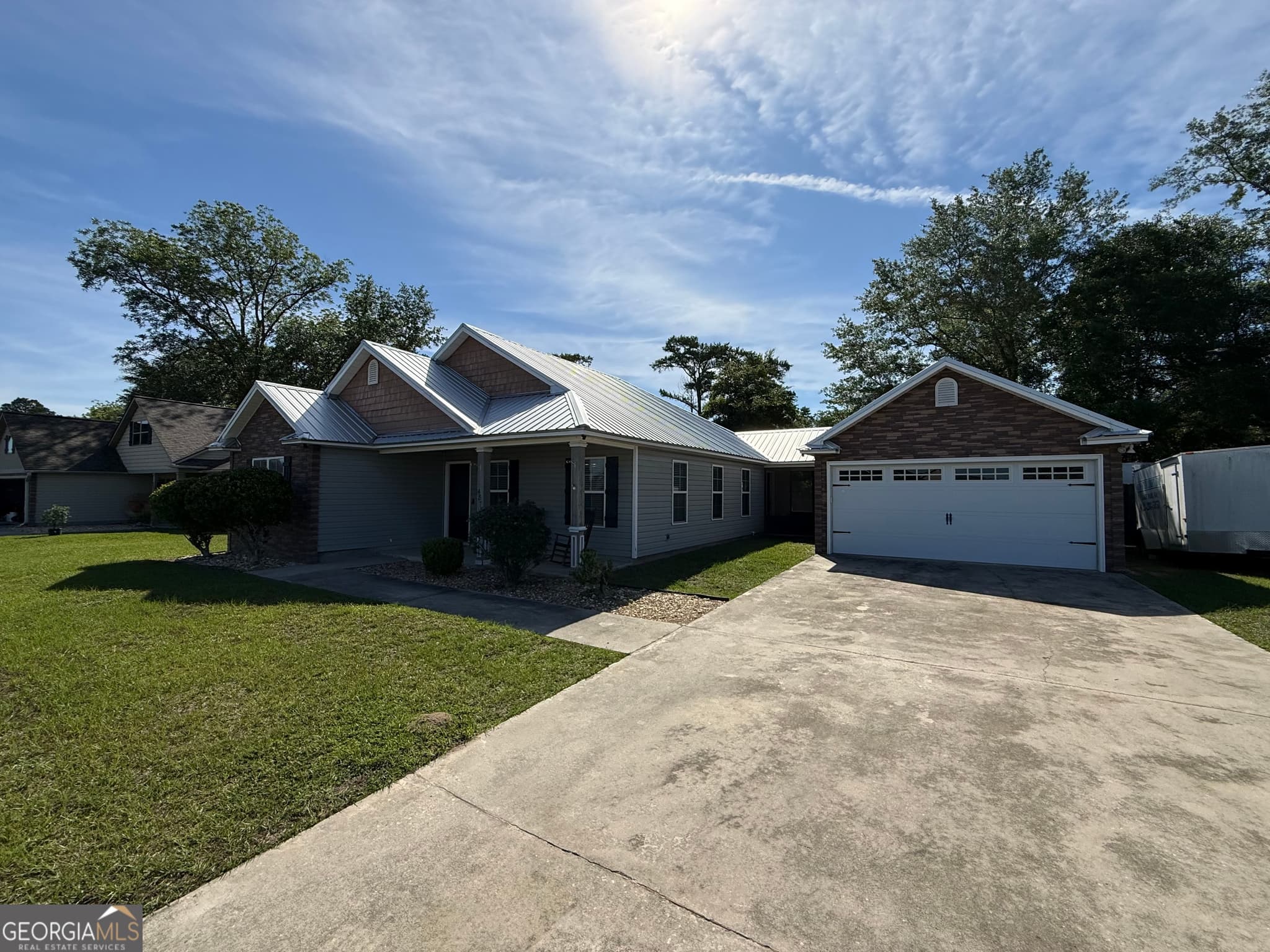 3 bedroom, 2 bathroom, 1,430 sq ft single family residence under contract at 4878 Stonewall Circle, Valdosta, GA 31605 — photo 4