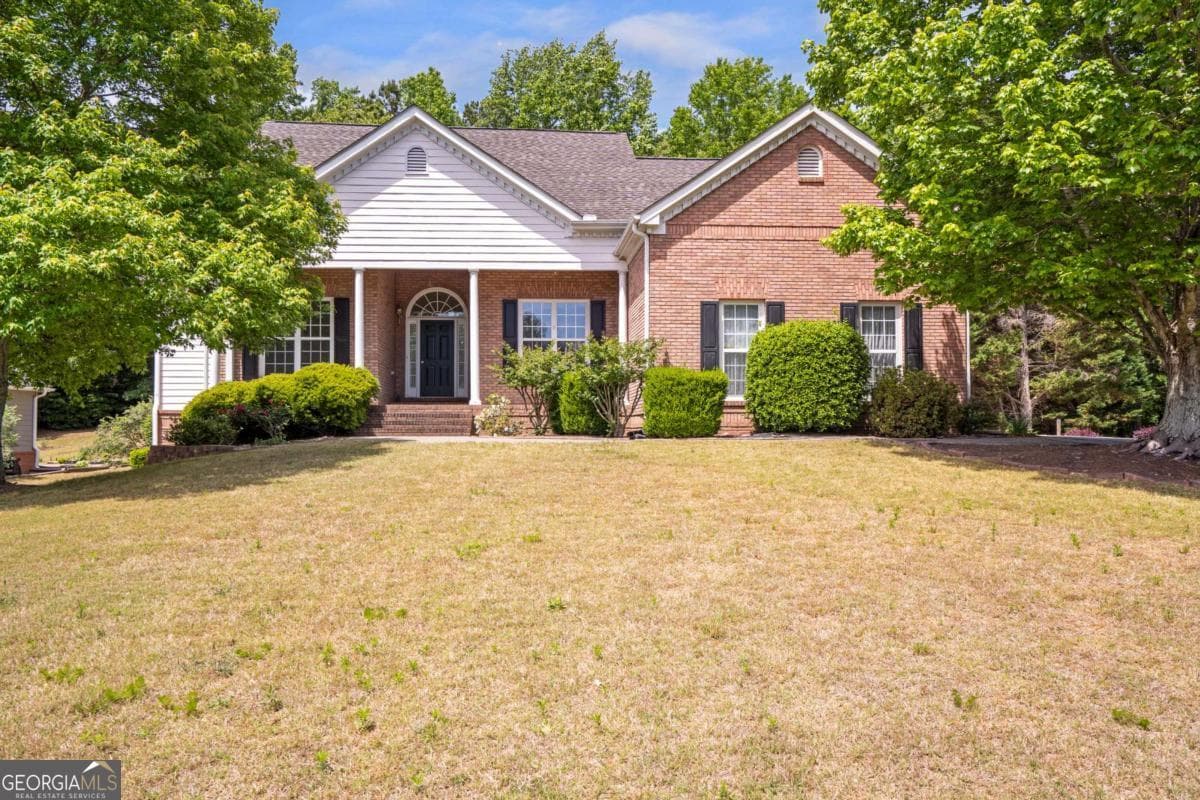 3 bedroom, 2 bathroom, 1,984 sq ft single family residence sold at 3578 Elinburg Cove Trail, Buford, GA 30519