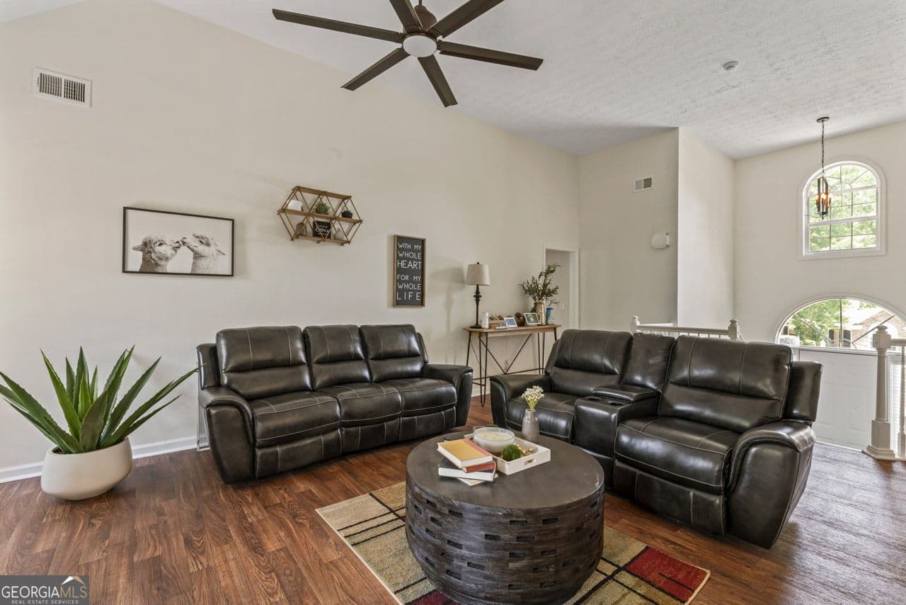 5 bedroom, 3 bathroom, 2,325 sq ft single family residence for sale at 863 Clifton Ridge, Mcdonough, GA 30253 — photo 7