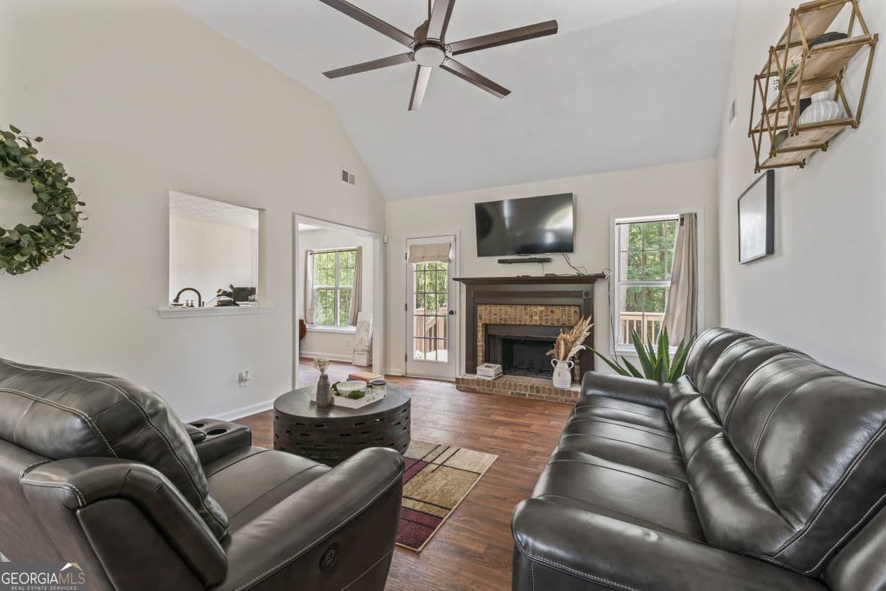 5 bedroom, 3 bathroom, 2,325 sq ft single family residence for sale at 863 Clifton Ridge, Mcdonough, GA 30253 — photo 9