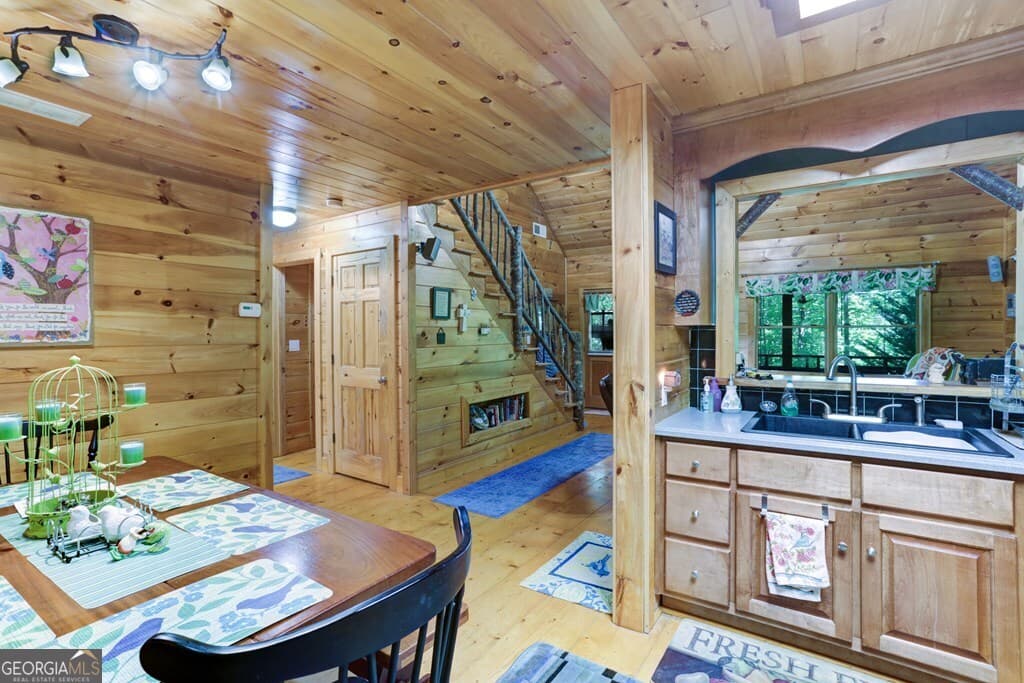 2 bedroom, 2.5 bathroom single family residence for sale at 1380 Deerfield Road, Young Harris, GA 30582 — photo 9