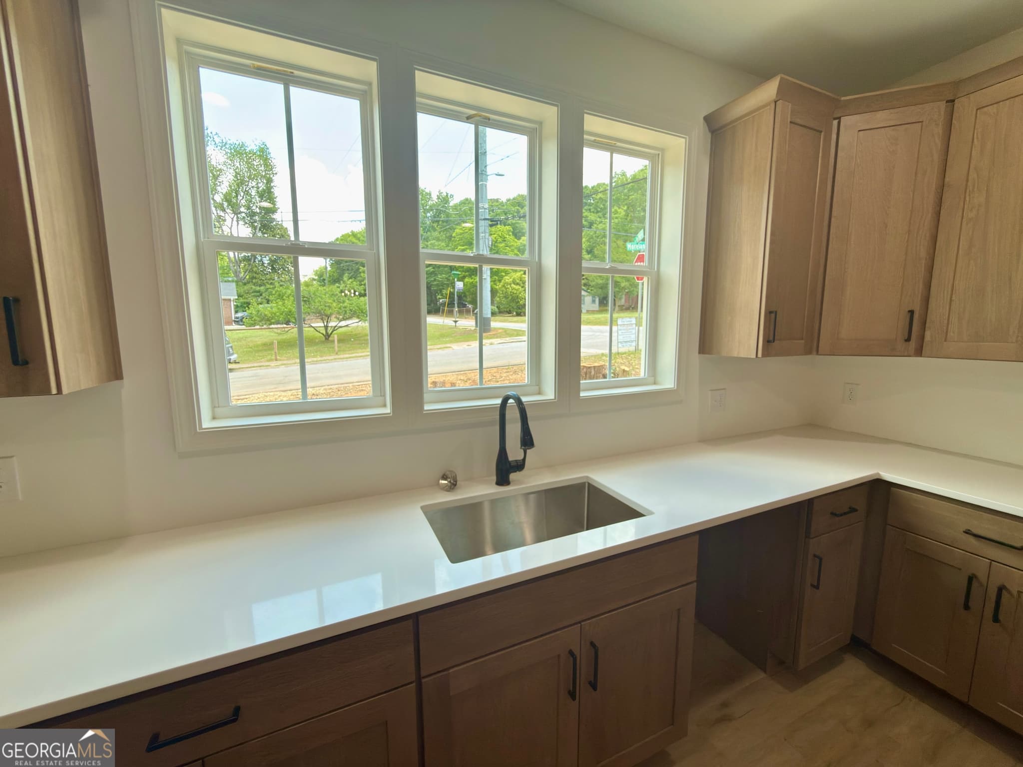 6 bedroom, 6 bathroom, 1,202 sq ft single family residence for rent at 294 Moreland Avenue, Athens, GA 30601 for $4,800 a month — photo 6