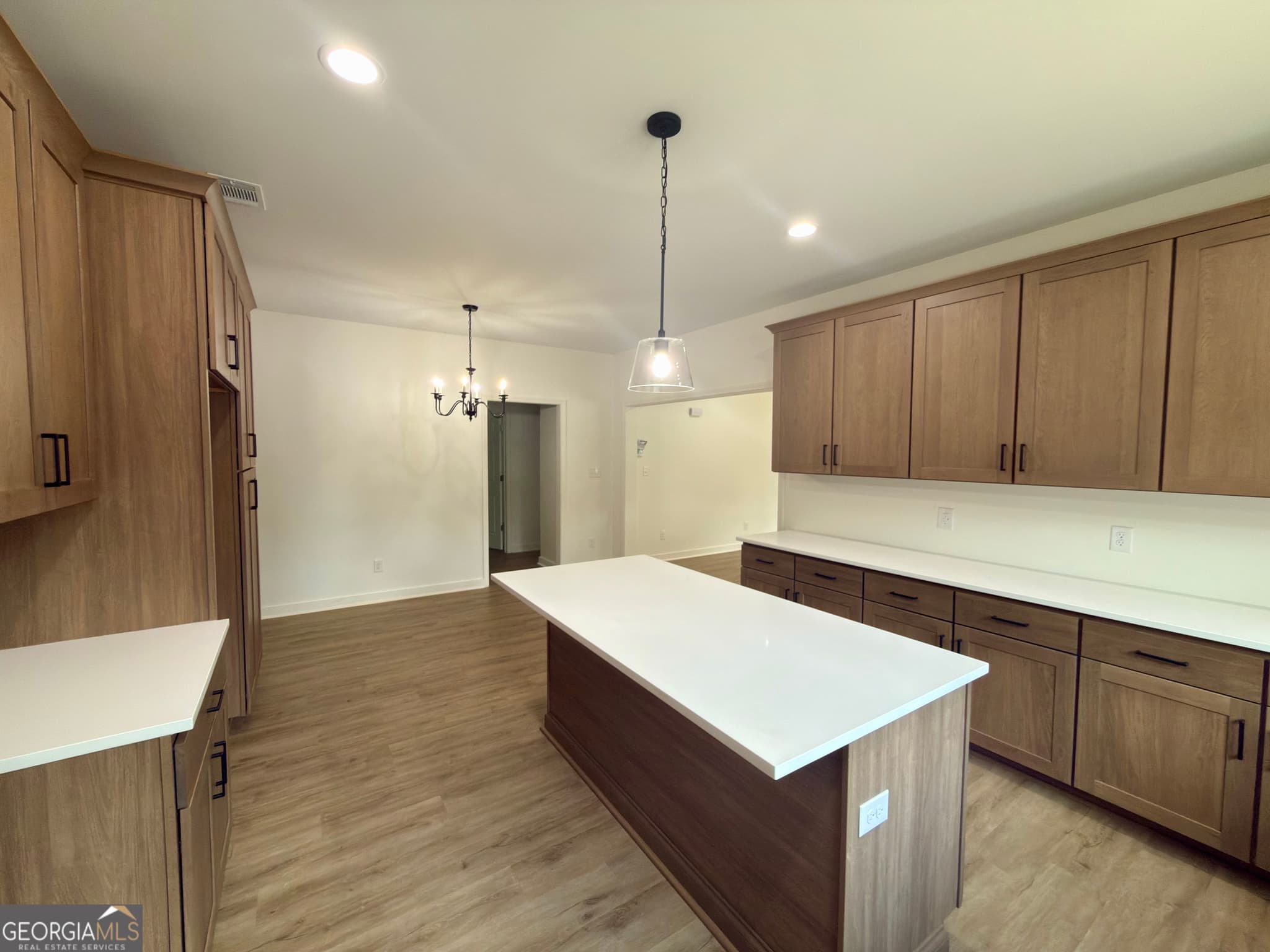 6 bedroom, 6 bathroom, 1,202 sq ft single family residence for rent at 294 Moreland Avenue, Athens, GA 30601 for $4,800 a month — photo 7