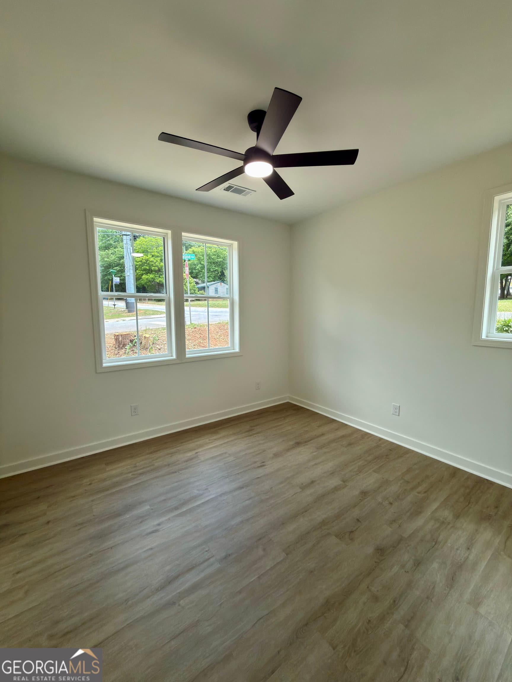 6 bedroom, 6 bathroom, 1,202 sq ft single family residence for rent at 294 Moreland Avenue, Athens, GA 30601 for $4,800 a month — photo 8
